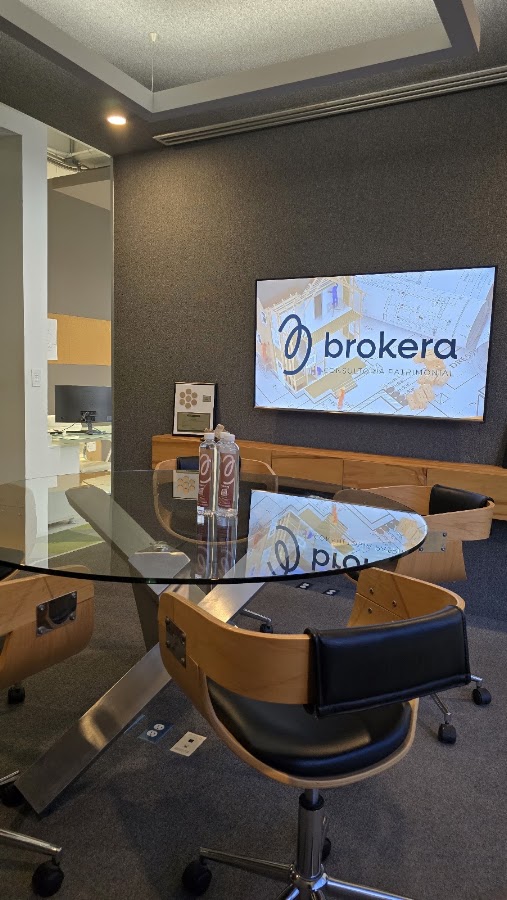 Brokera, Monterrey