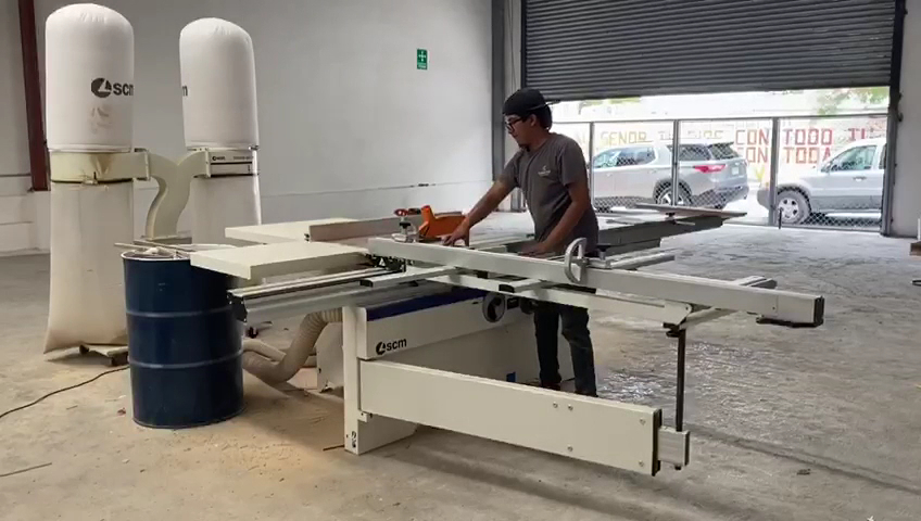 Karpéntica, Monterrey