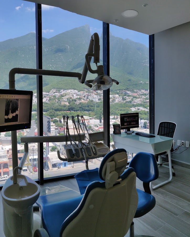 Dr. Eliezer Molina Pompa, Monterrey