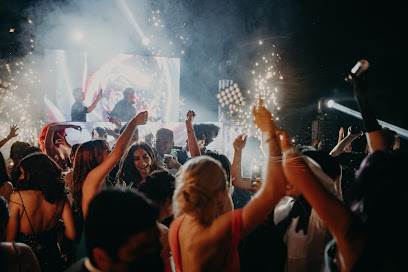 Music Revolution: DJ, pistas y servicios para eventos